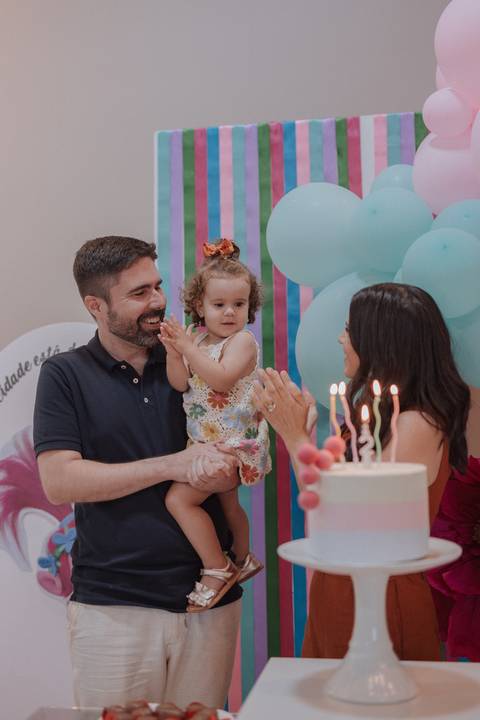 Aniversário infantil com tema de Trolls'