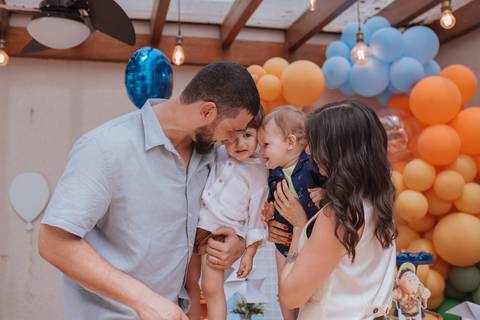 Aniversário infantil com tema UP ALTAS AVENTURAS'