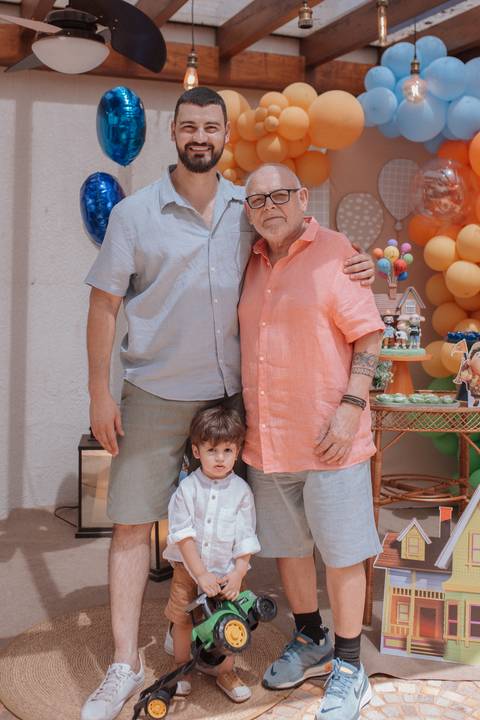 Aniversário infantil com tema UP ALTAS AVENTURAS'