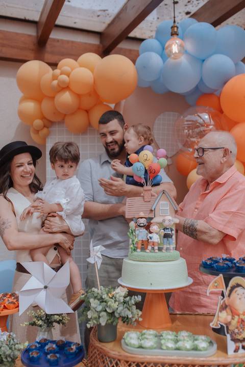 Aniversário infantil com tema UP ALTAS AVENTURAS'