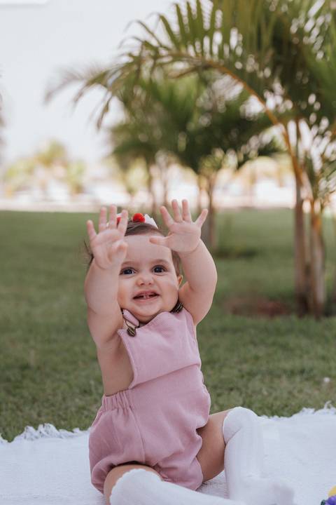 Smash the cake para meninas no campo'