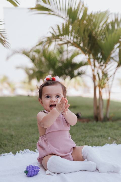 Smash the cake para meninas no campo'