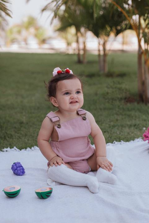 Smash the cake para meninas no campo'