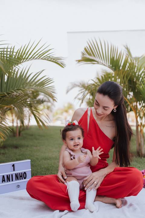 Smash the cake para meninas no campo'