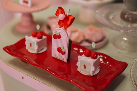 Aniversário infantil com tema de cereja'