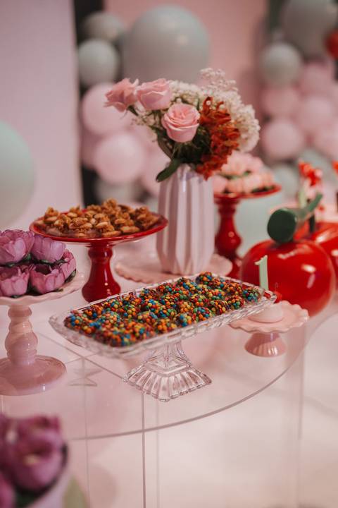 Aniversário infantil com tema de cereja'