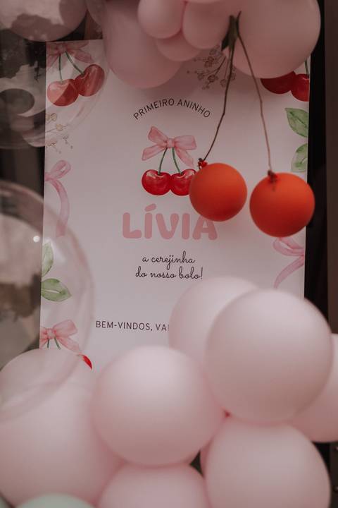 Aniversário infantil com tema de cereja'