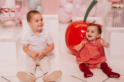 Aniversário infantil com tema de cereja'