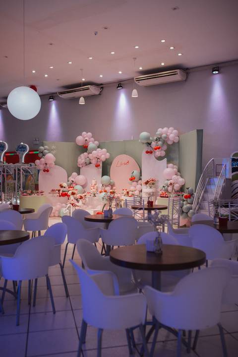 Aniversário infantil com tema de cereja'