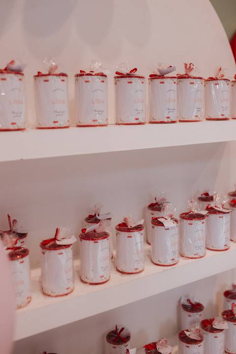 Aniversário infantil com tema de cereja'