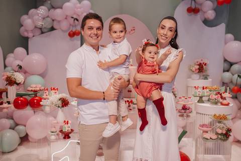 Aniversário infantil com tema de cereja'