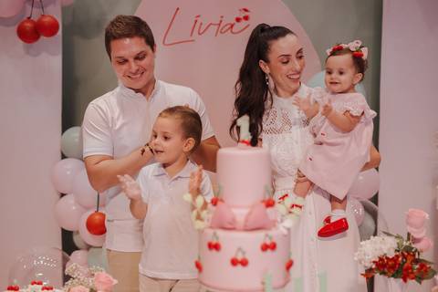 Aniversário infantil com tema de cereja'