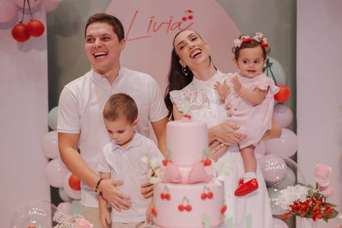 Aniversário infantil com tema de cereja'