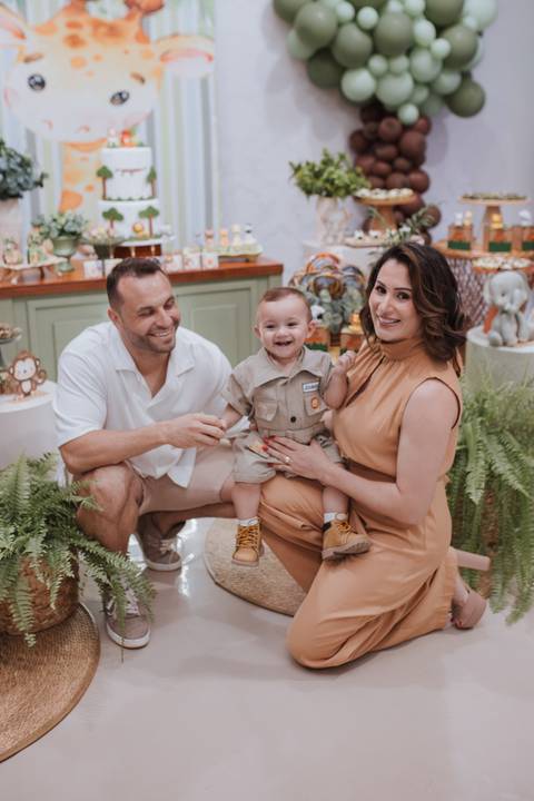 Aniversário infantil com tema de safari'