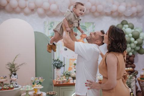 Aniversário infantil com tema de safari'