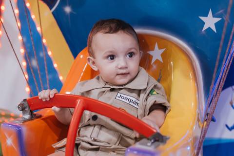 Aniversário infantil com tema de safari'