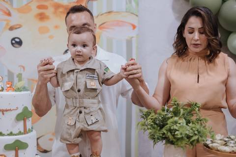 Aniversário infantil com tema de safari'