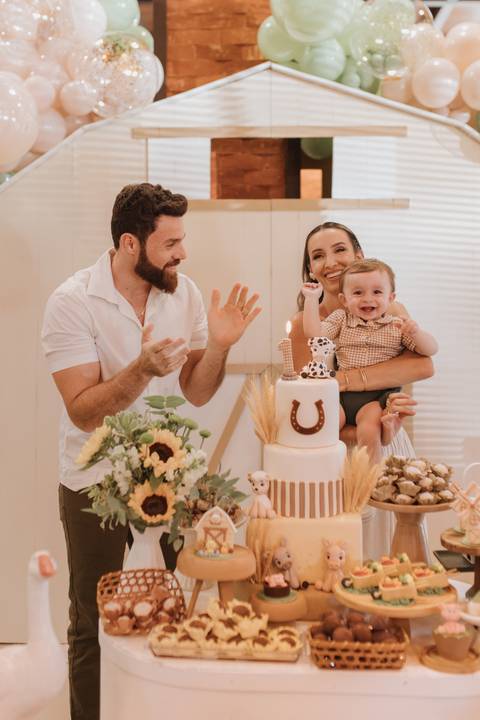 Aniversário infantil com tema de fazenda'