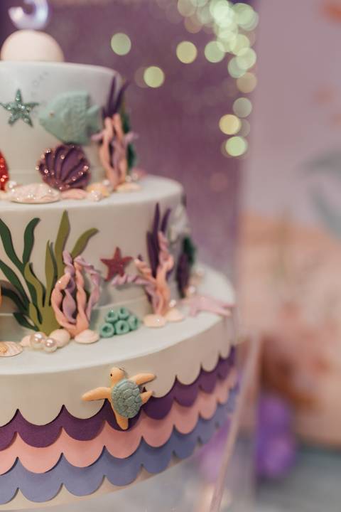 Aniversário infantil com tema de pequena sereia'