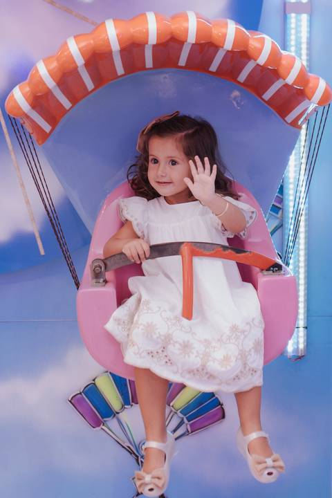 Aniversário infantil com tema de pequena sereia'