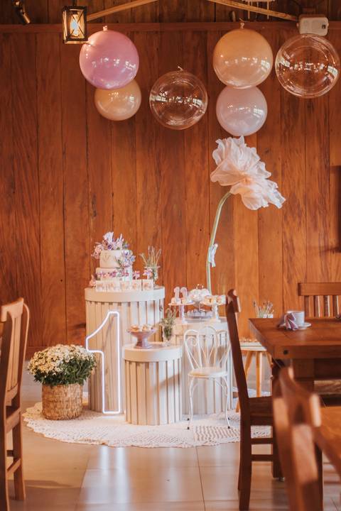 Aniversário de 1 ano com tema de lavanda'