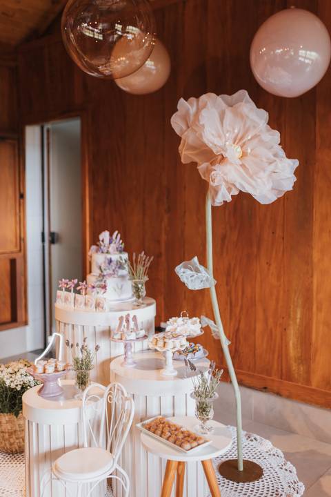 Aniversário de 1 ano com tema de lavanda'