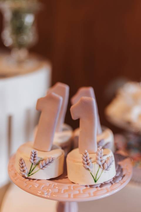 Aniversário de 1 ano com tema de lavanda'