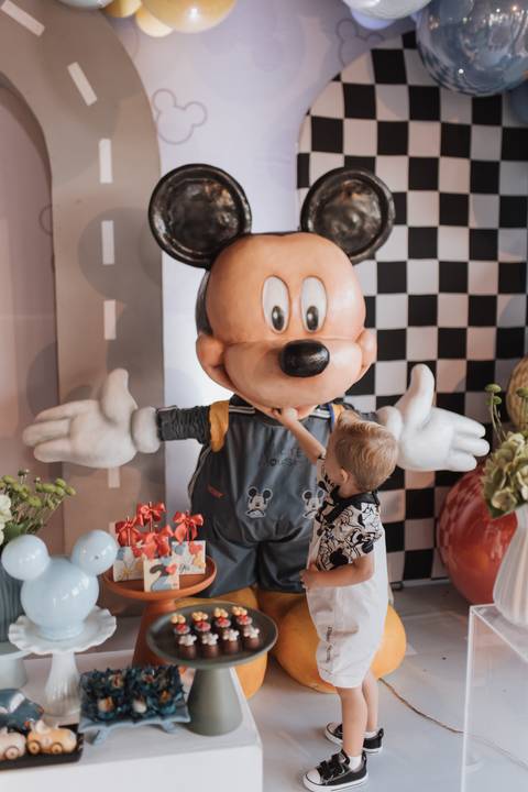Aniversário de 2 anos com tema de Mickey'