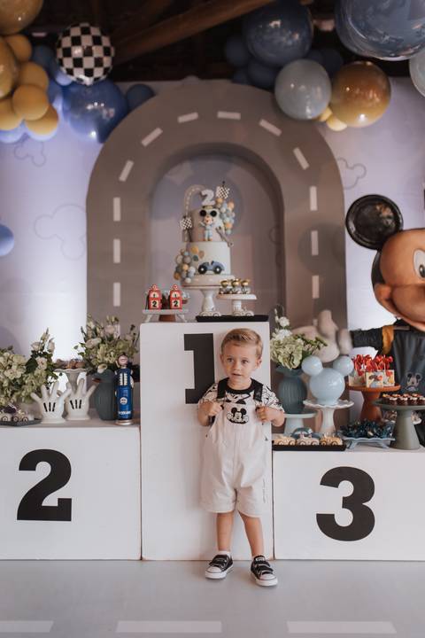 Aniversário de 2 anos com tema de Mickey'