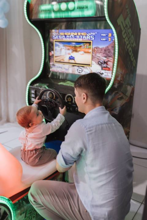 Aniversário infantil com tema de dinossauro '