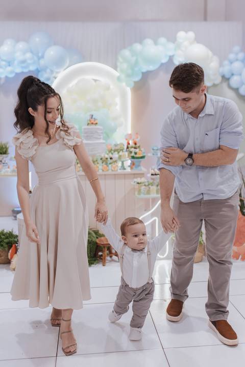 Aniversário infantil com tema de dinossauro '