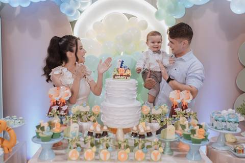 Aniversário infantil com tema de dinossauro '