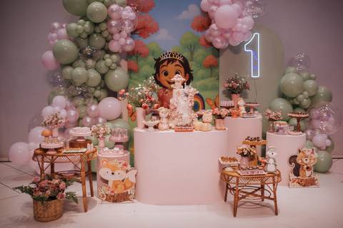 Aniversário infantil com tema de Jardim'