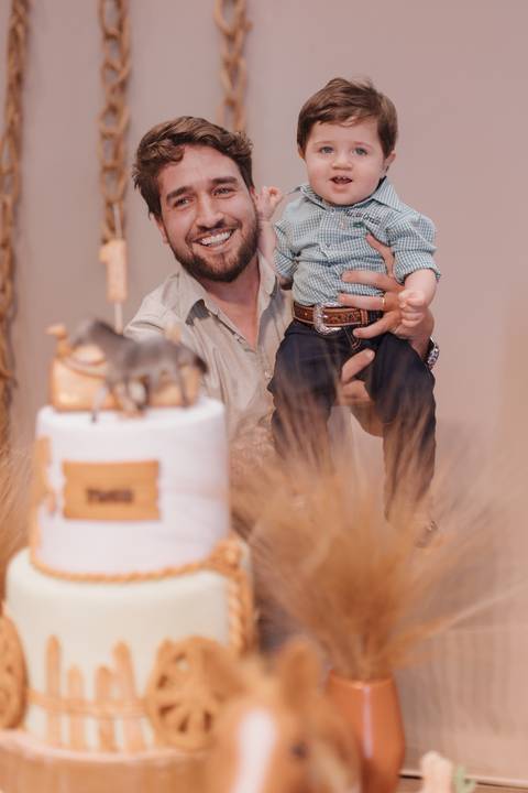 Aniversário infantil com tema de fazenda'