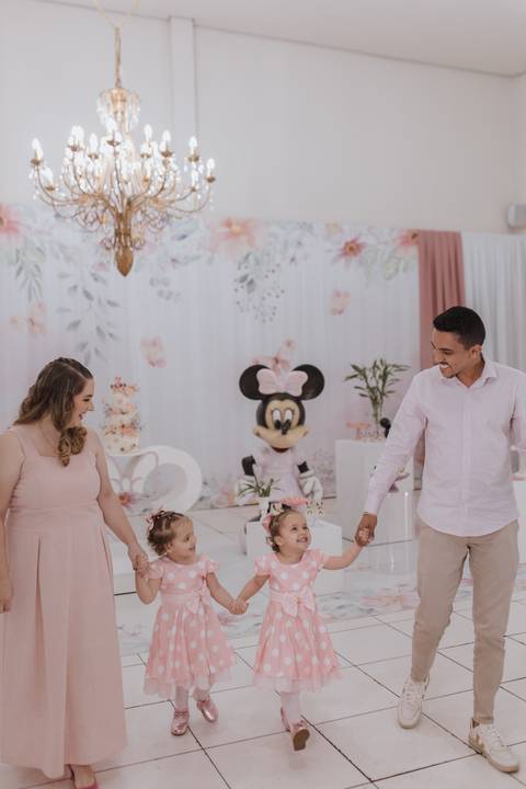 Aniversário infantil com tema de Minnie e Margarida '