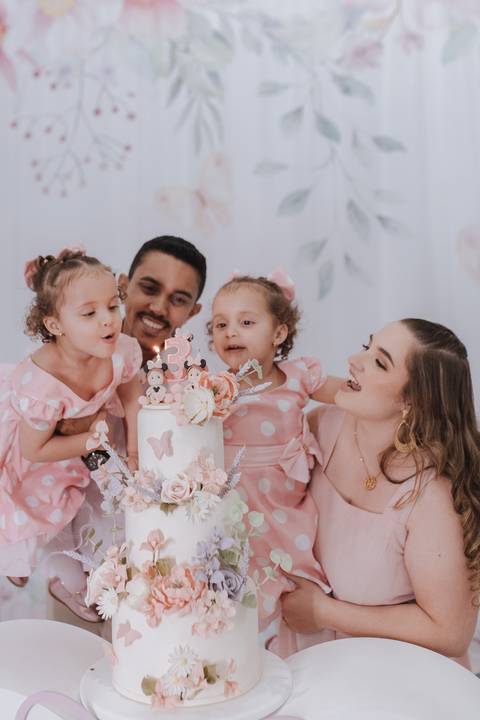 Aniversário infantil com tema de Minnie e Margarida '