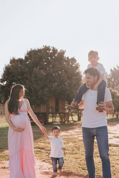 ensaio de gestante no campo '