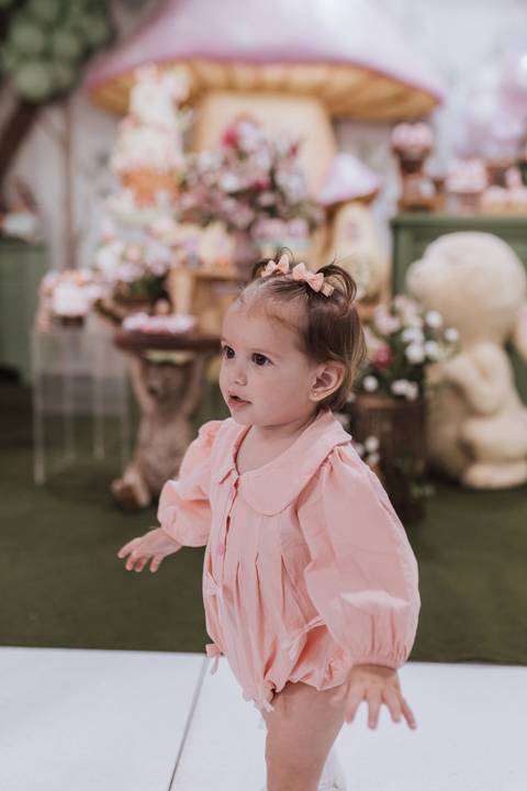 Aniversário infantil com tema de floresta encantada'