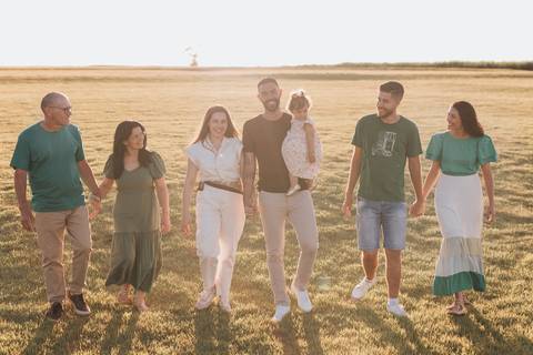 ensaio em família no campo '