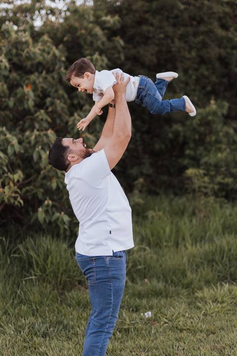 ensaio de gestante no campo '