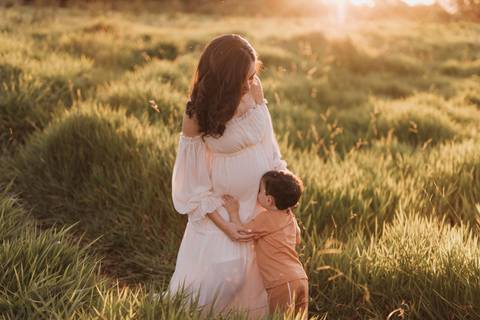 ensaio de gestante no campo '