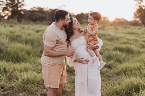 ensaio de gestante no campo '