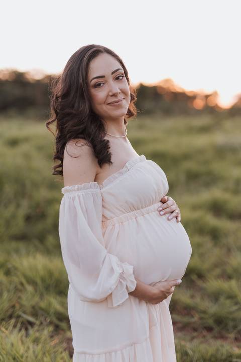 ensaio de gestante no campo '