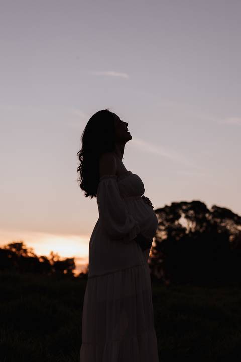 ensaio de gestante no campo '