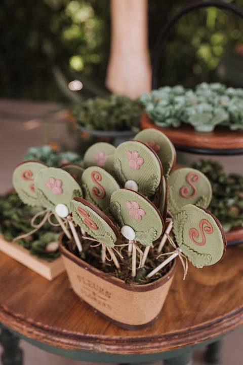 Decoração de aniversário de 1 ano com tema de bosque'