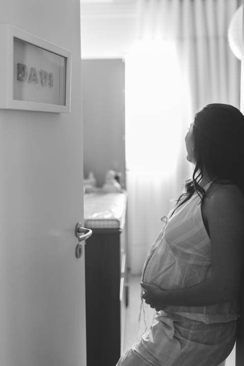 ensaio de gestante em casa'