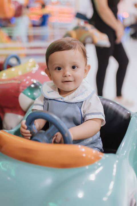 Decoração de aniversário de 1 ano de gêmeos com tema primeira volta ao sol'