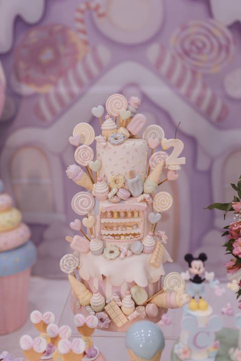 Decoração de aniversário de 2 ano com tema de Minnie'