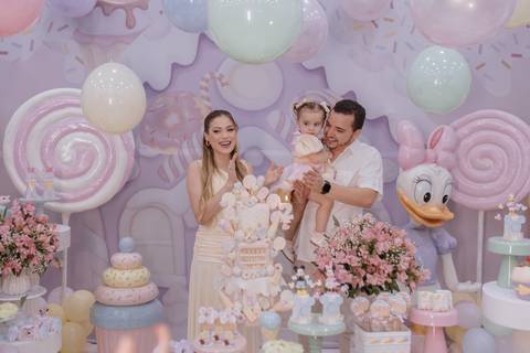 Decoração de aniversário de 2 ano com tema de Minnie'