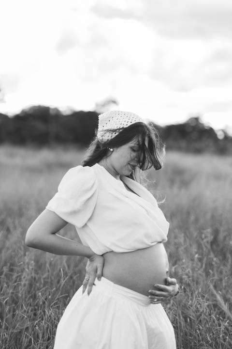 inspiração de ensaio de gestante no campo'